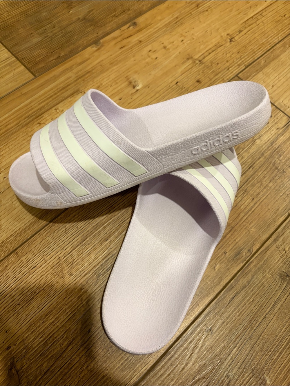 Adidas Slides Light Purple and White Size 9 Great Condition